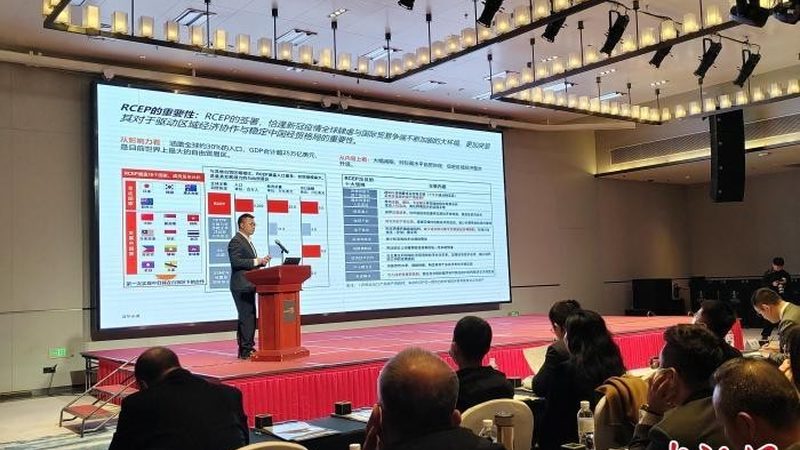 以某知名企业为例，该企业通过战略管控型组织架构的构建，实现了以下成果：